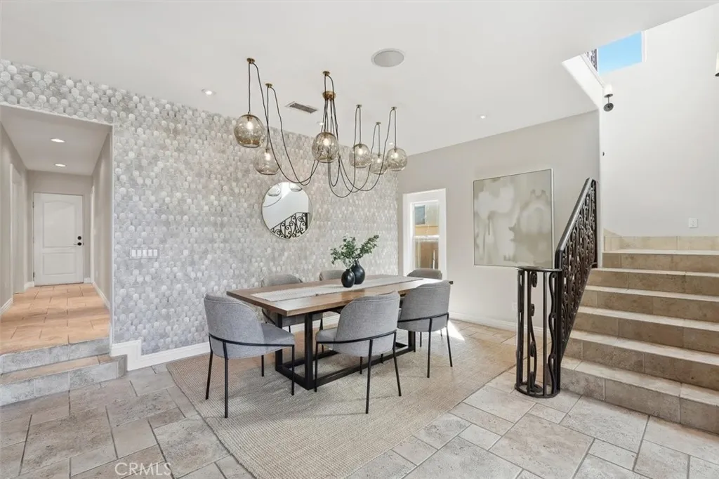 Additional image 70 of 5433 E The Toledo, Long Beach, CA 90803