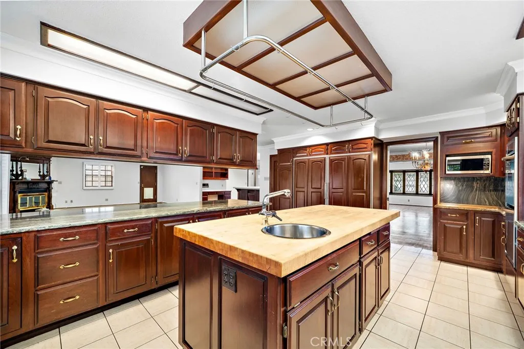 Additional image 68 of 1851 Pitcairn Dr, Costa Mesa, CA 92626