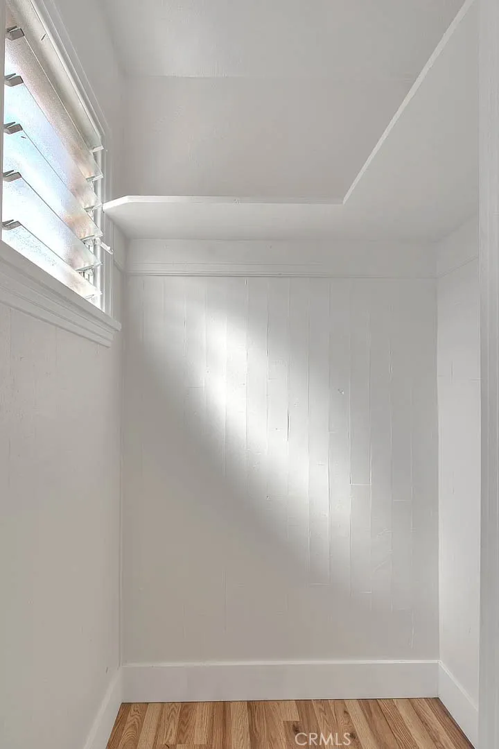 Additional image 102 of 547 W 106th St, Los Angeles, CA 90044