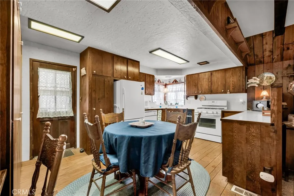 Additional image 50 of 23023 Oak Lane, Crestline, CA 92325