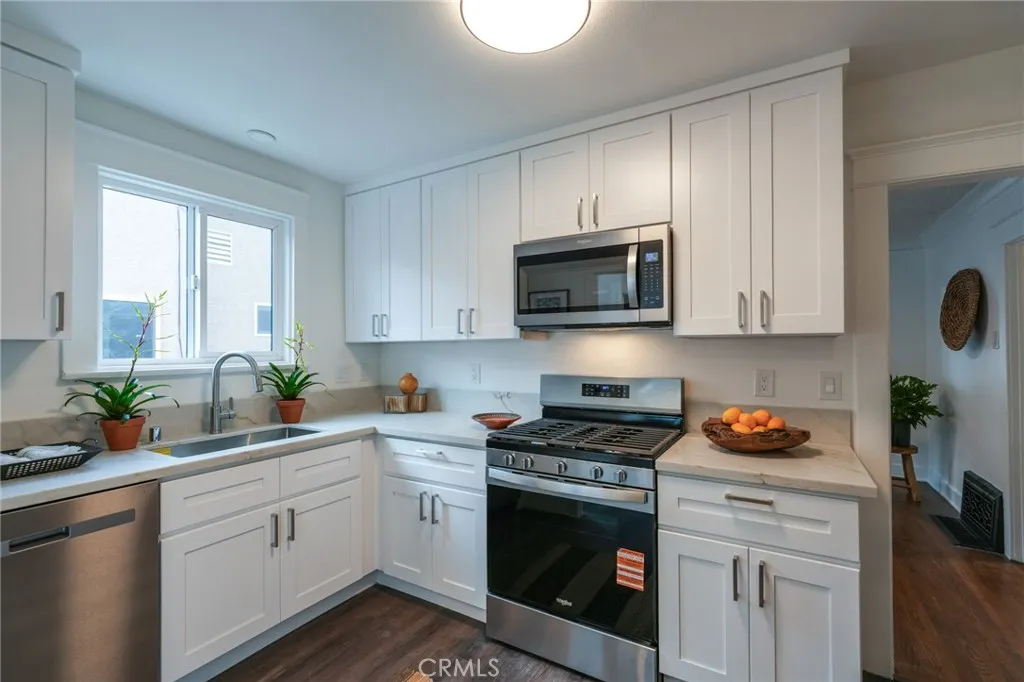 Additional image 46 of 5842 5th Avenue, Los Angeles, CA 90043