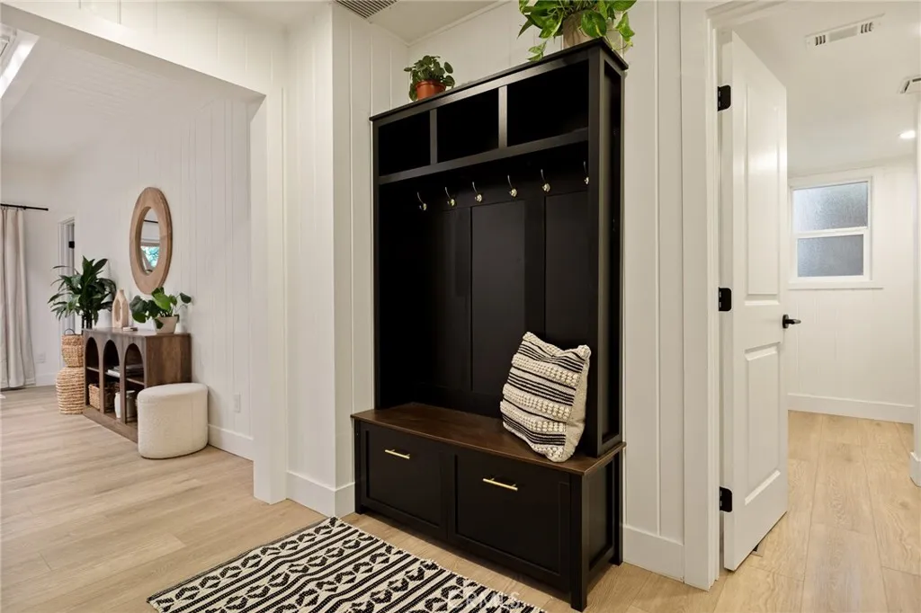 Additional image 114 of 300 Pioneer Rd, Lake Arrowhead, CA 92352