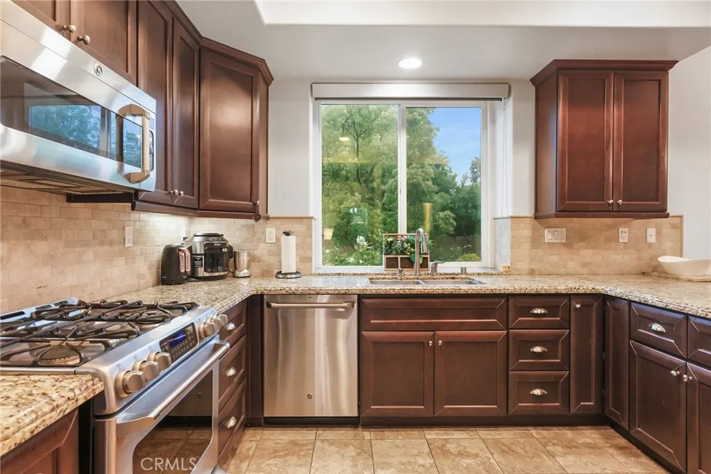 Additional image 26 of 18141 Topham Street, Tarzana, CA 91335