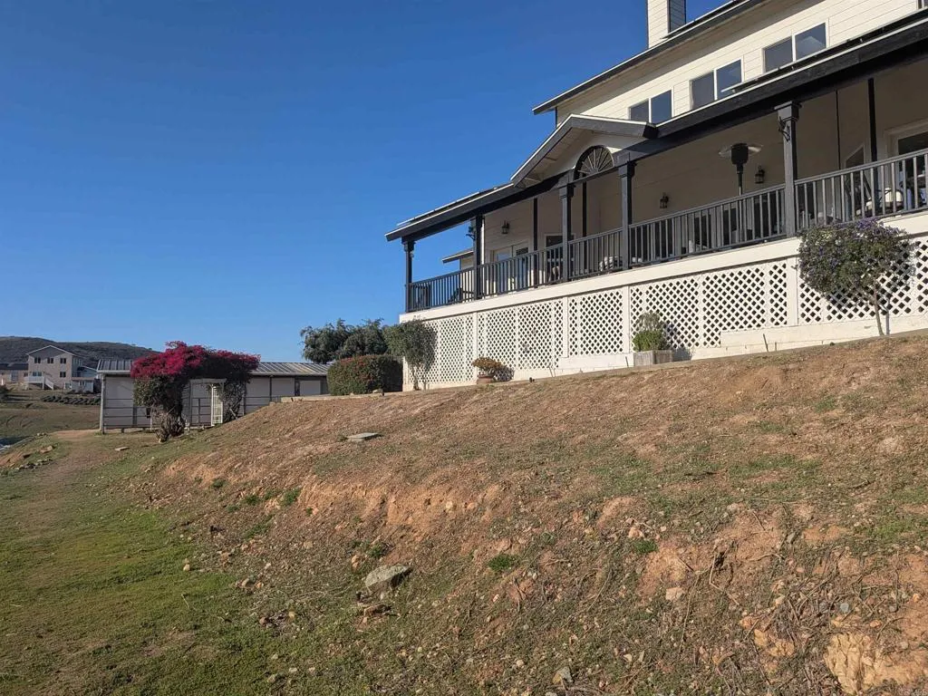 Additional image 8 of 1925 Robinhood Road, Vista, CA 92084