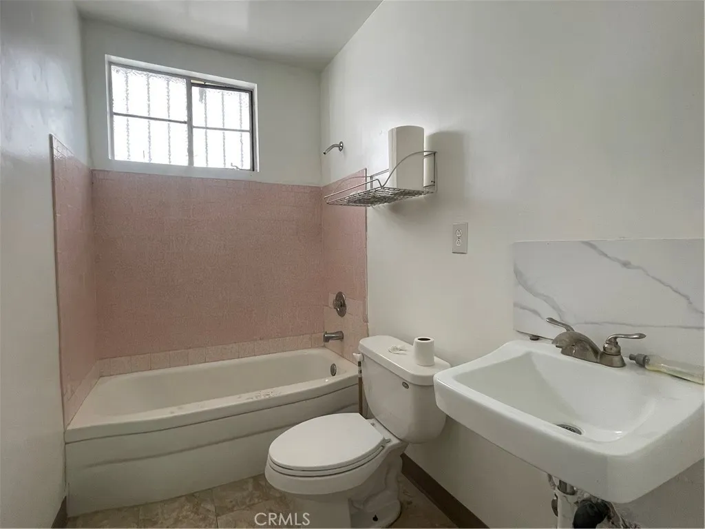 Additional image 10 of 5609 E Beverly Boulevard Unit 3, East Los Angeles, CA 90022
