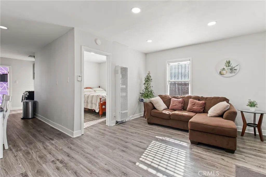 Additional image 15 of 1766 E 105th St, Los Angeles, CA 90002