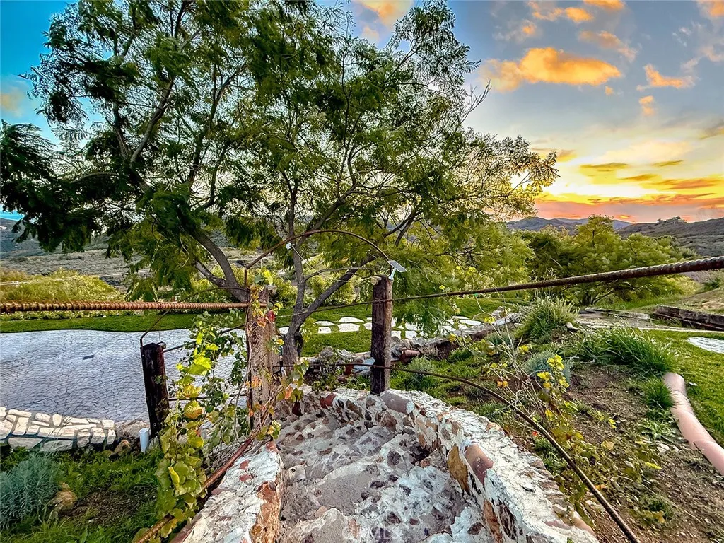 Property image for 33239 Mulholland Highway, Malibu, CA 90265