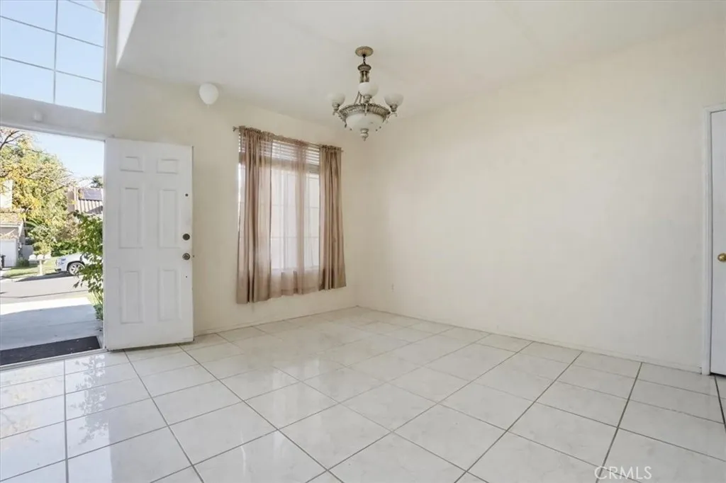 Additional image 4 of 748 Navarro Dr, Corona, CA 92879