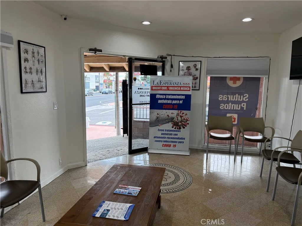 Additional image 6 of 726 S Main St, Santa Ana, CA 92701