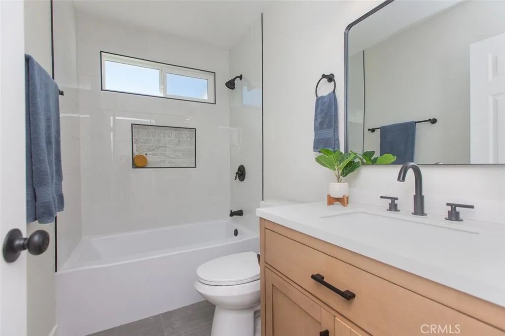 Additional image 67 of 425 S Cliveden Avenue, Compton, CA 90220