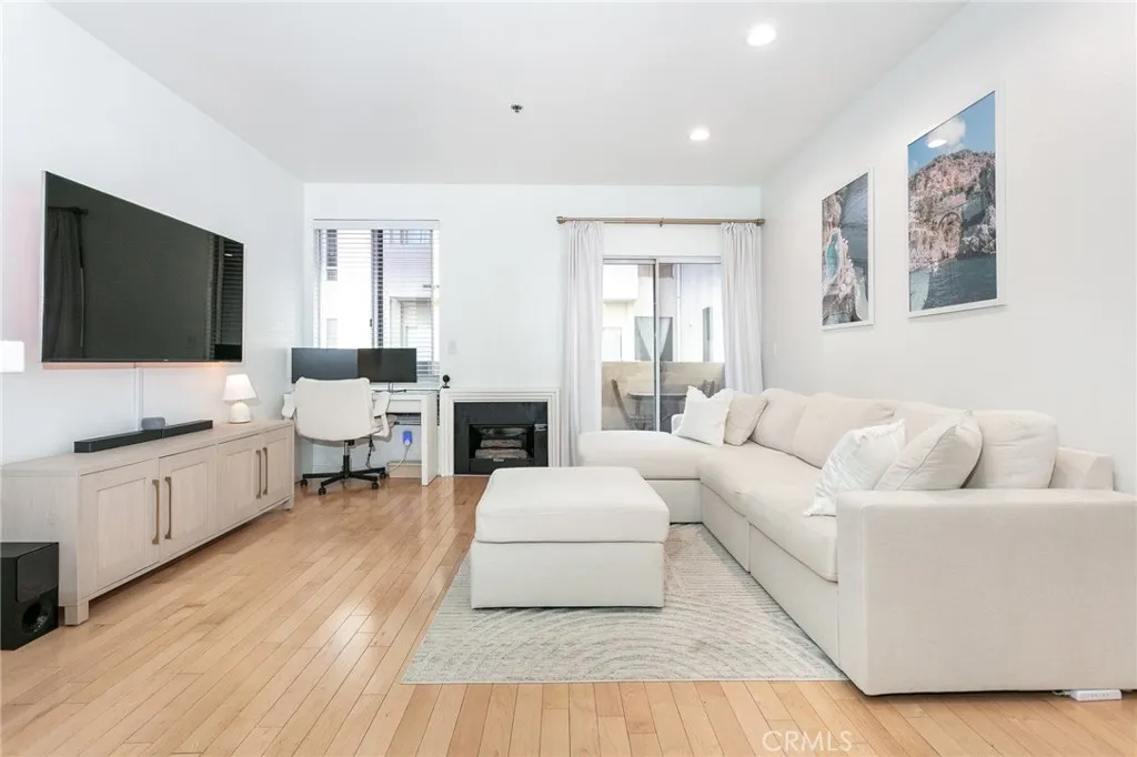 Additional image 36 of 19350 Sherman Way Unit 124, Reseda, CA 91335