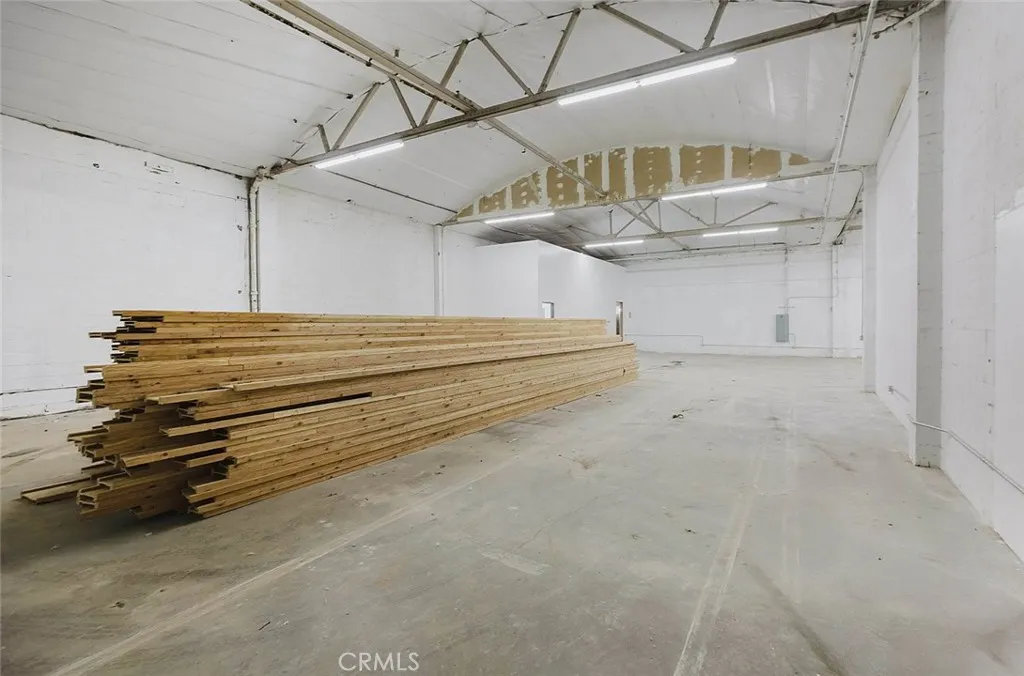 Additional image 13 of 965 E 31st Street, Los Angeles, CA 90011