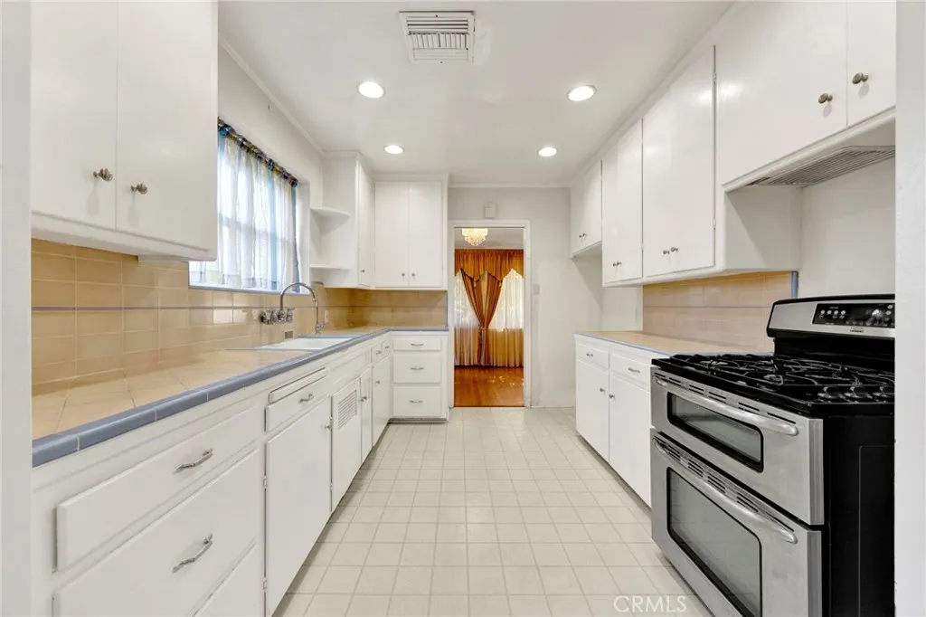 Additional image 10 of 1605 Santa Rosa Ave, Glendale, CA 91208