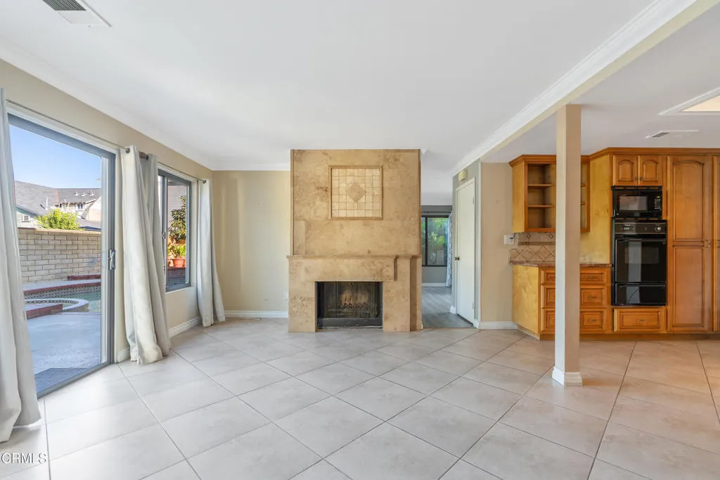 Additional image 10 of 425 E Brookport Street, Covina, CA 91722