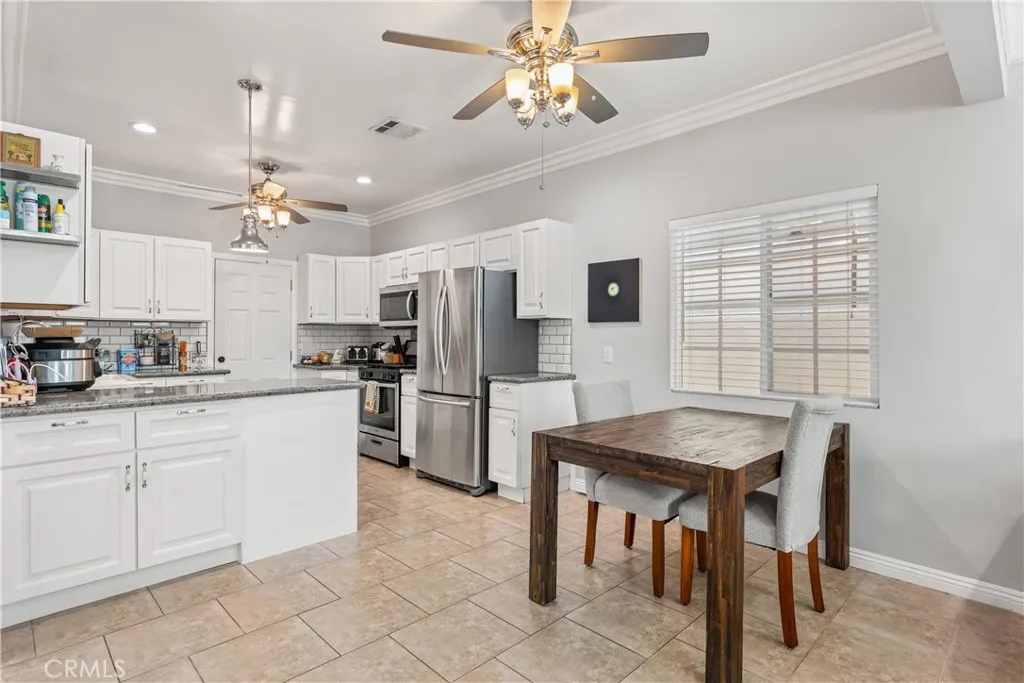 Additional image 31 of 14835 Kittridge Street, Van Nuys, CA 91405