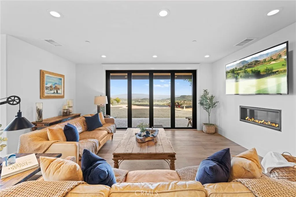 Additional image 13 of 41950 Hacienda Dr, Murrieta, CA 92562