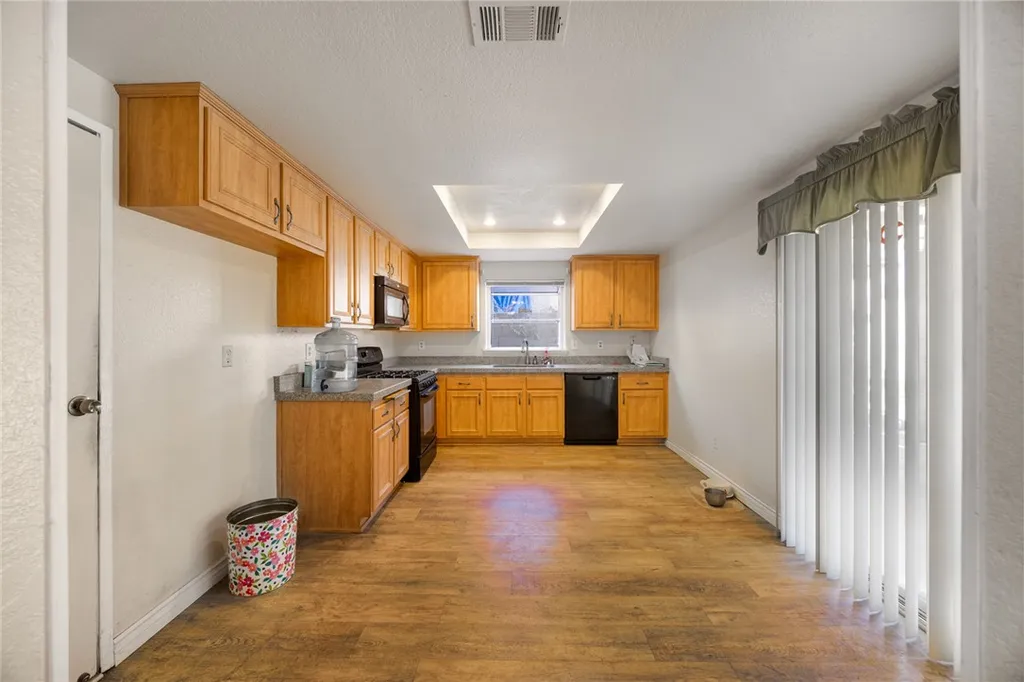 Additional image 13 of 14001 Hillcrest Dr, Fontana, CA 92337