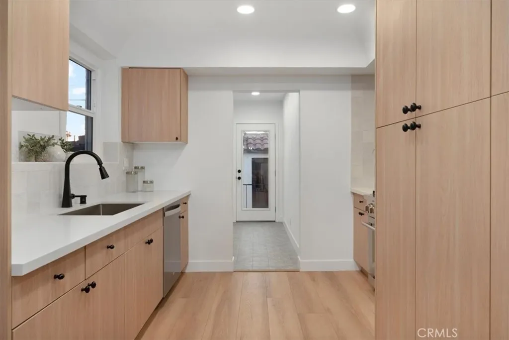 Additional image 13 of 3905 Roxton Avenue, Los Angeles, CA 90008