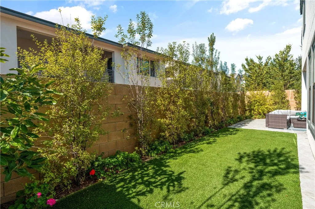 Additional image 68 of 105 Shear, Irvine, CA 92618