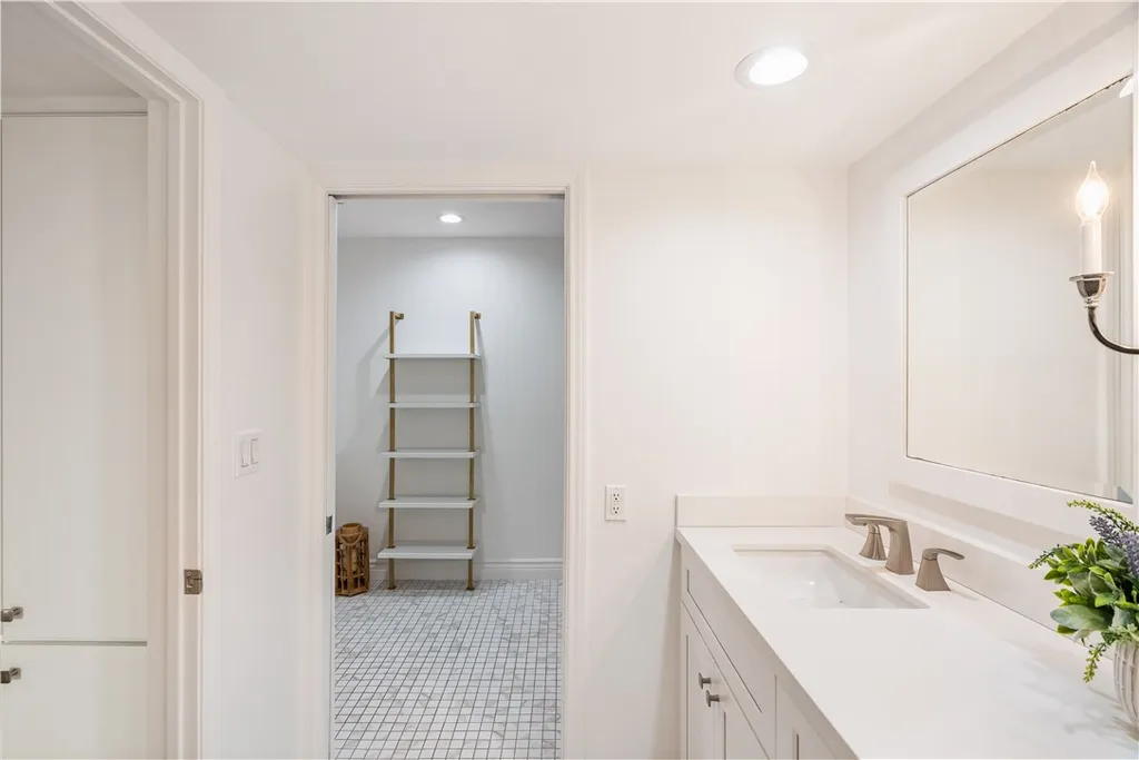 Additional image 40 of 2019 Sunset Plaza Drive, Los Angeles, CA 90069