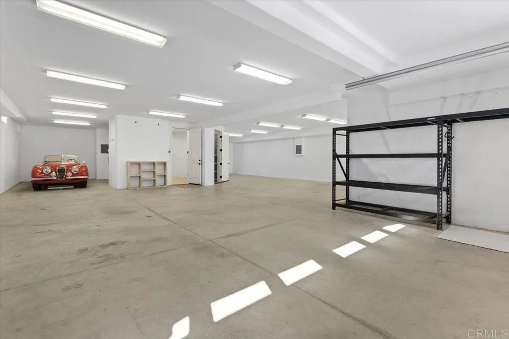 Additional image 111 of 1045 Van Nuys Street, San Diego, CA 92109