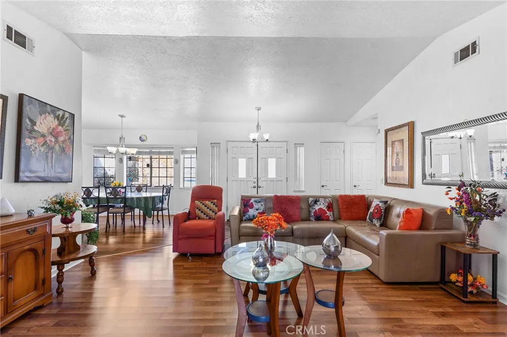 Additional image 9 of 20071 Serrano Rd, Apple Valley, CA 92307