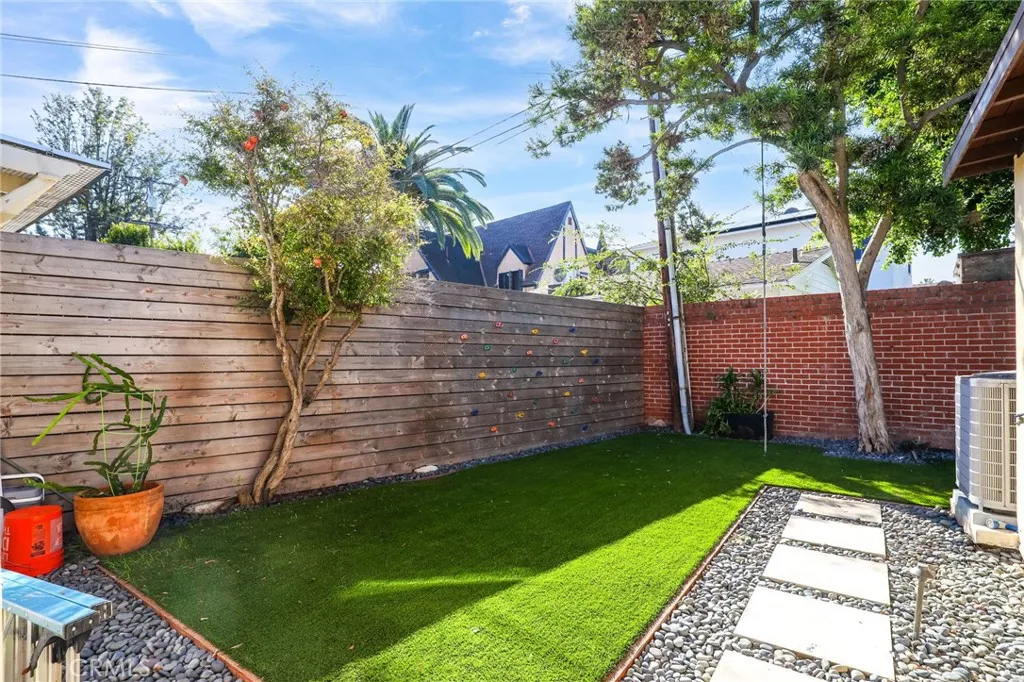 Additional image 43 of 4123 North Virginia Road, Long Beach, CA 90807