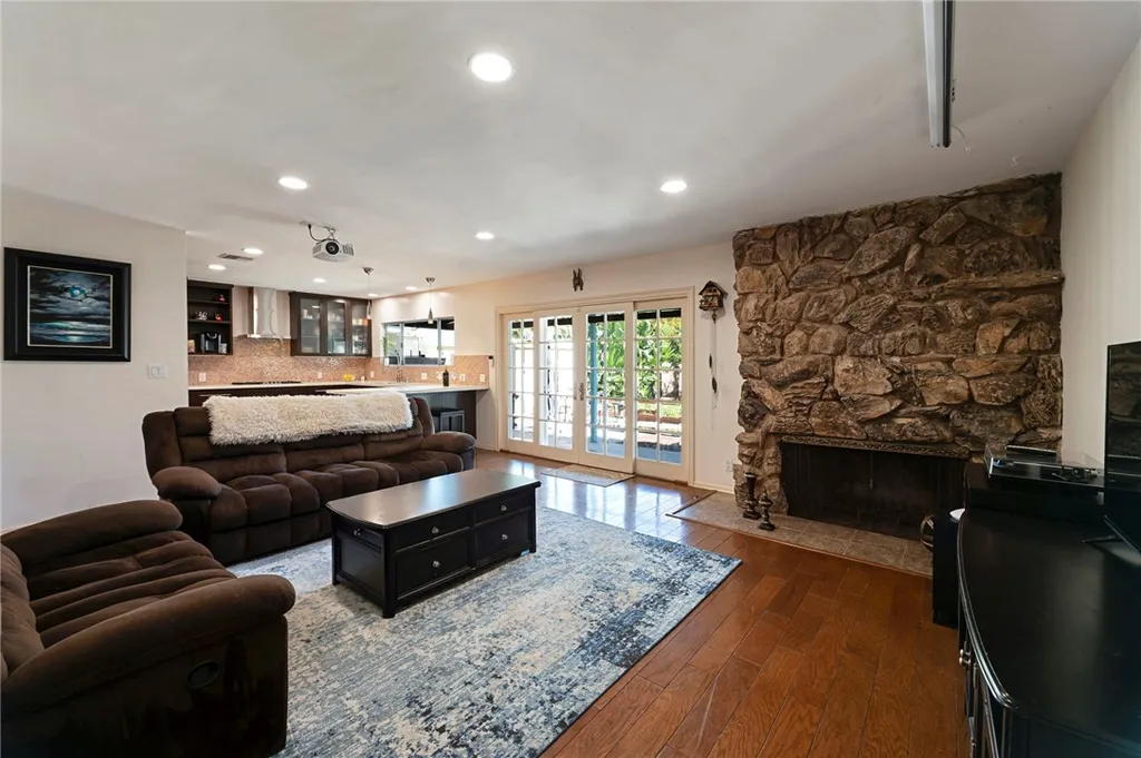 Additional image 5 of 5406 Hazeltine Avenue, Sherman Oaks, CA 91401