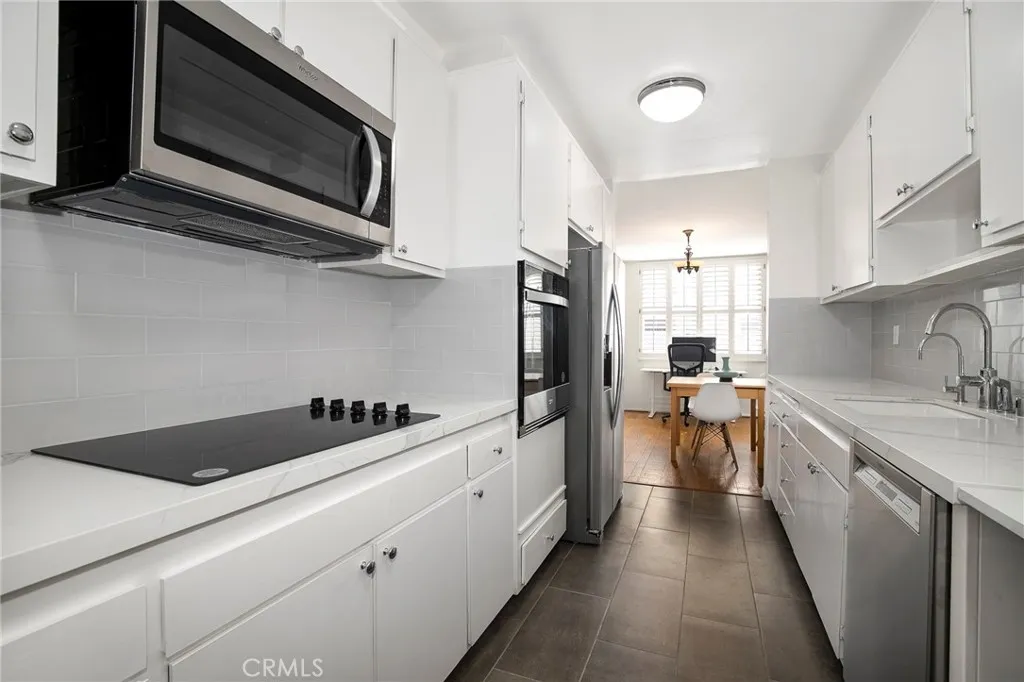 Additional image 71 of 927 N Kings Road Unit 118, West Hollywood, CA 90069