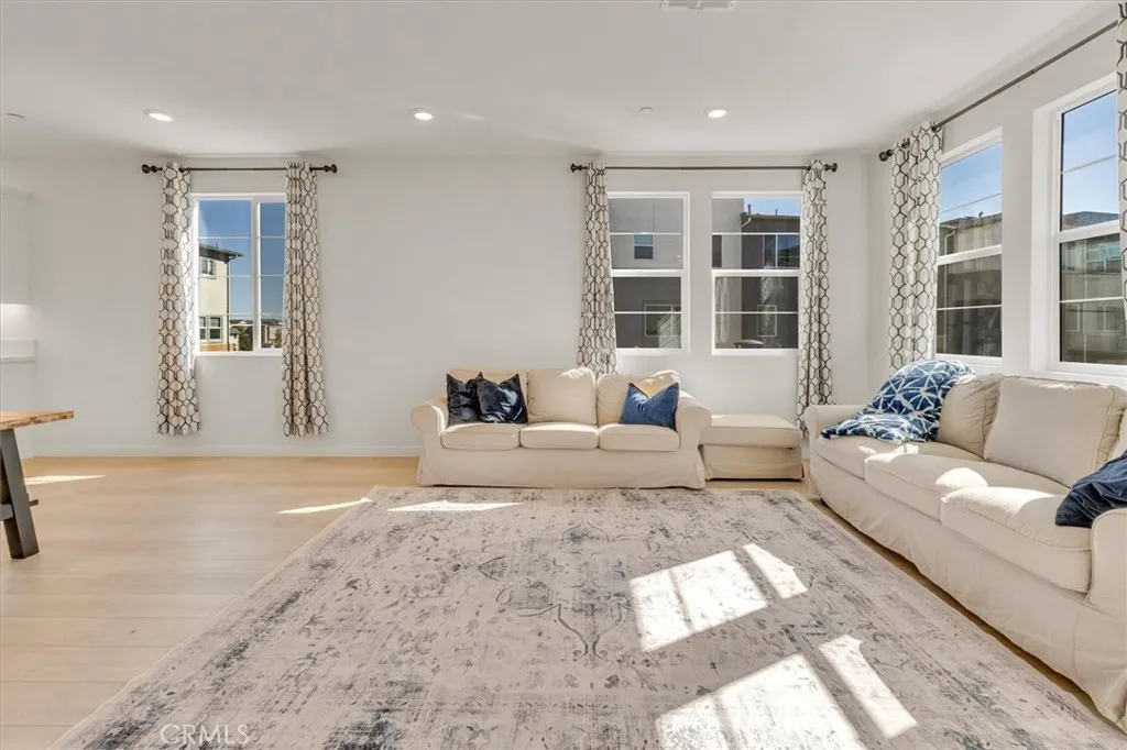 Additional image 19 of 27116 Valley Oak Place, Valencia, CA 91355