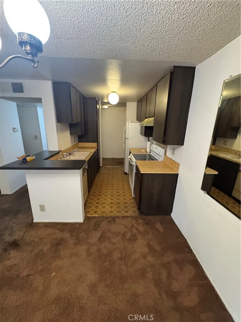 Additional image 32 of 8535 W West Knoll Unit 202, West Hollywood, CA 90069