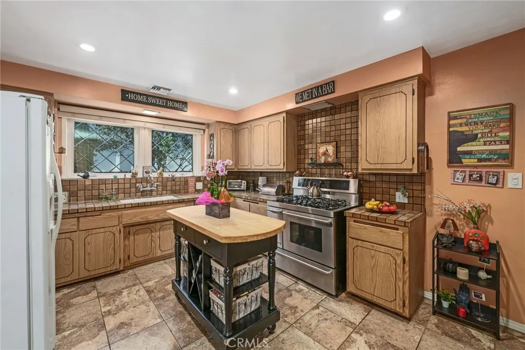 Additional image 41 of 16458 Calahan, North Hills, CA 91343