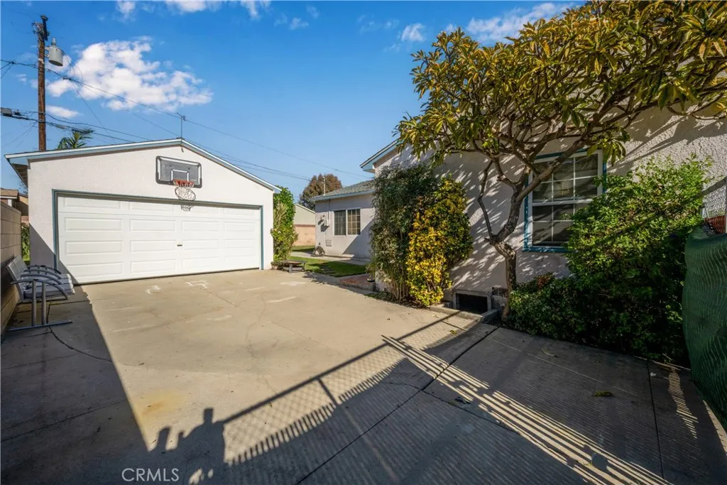Additional image 36 of 5815 E Oxholm St, Long Beach, CA 90808