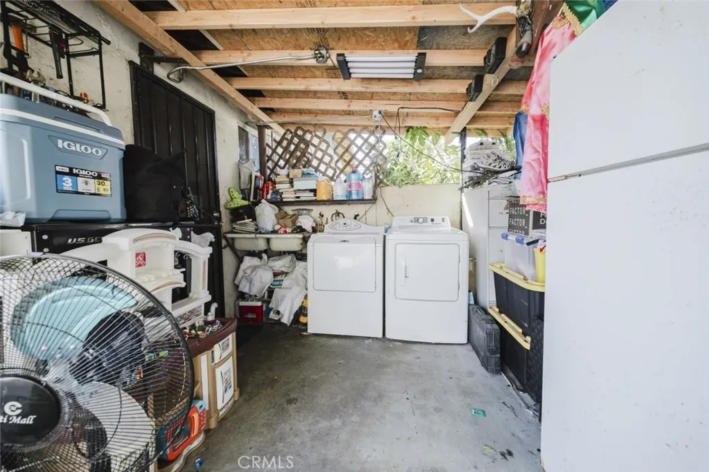 Additional image 37 of 907 5th Street, San Fernando, CA 91340