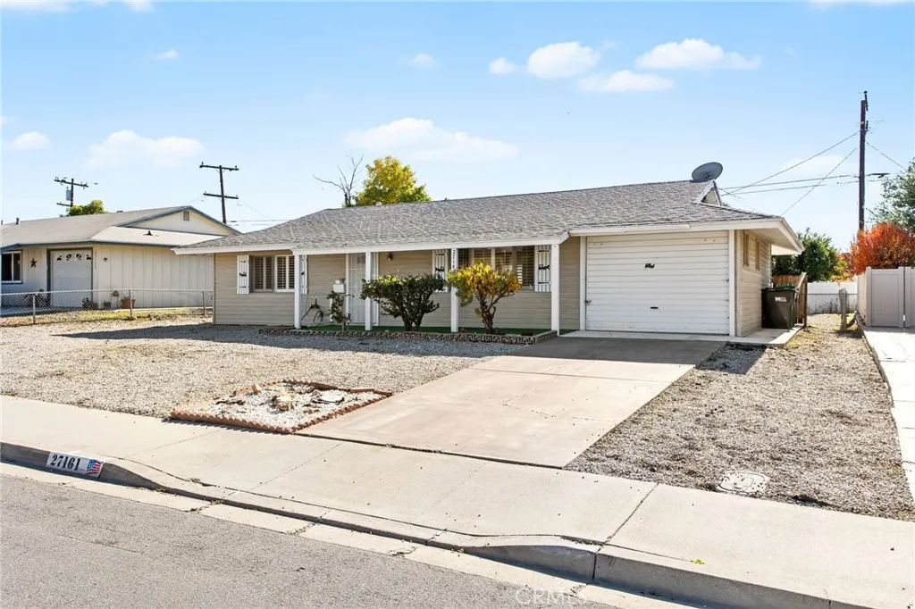 27161 Pinehurst Rd, Menifee, CA 92586 photo 3