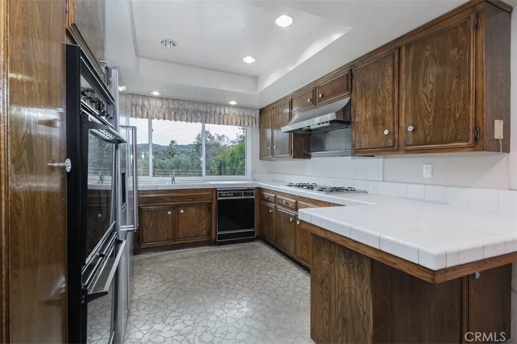 Additional image 46 of 19291 Berclair Lane, Tarzana, CA 91356