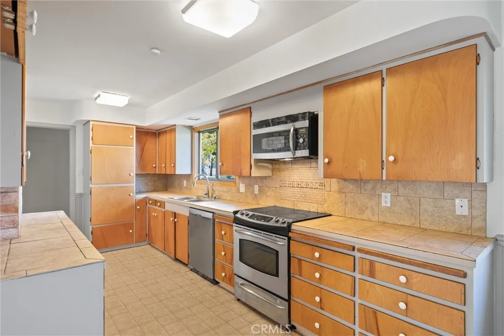 Additional image 67 of 311 6th Street, Corning, CA 96021