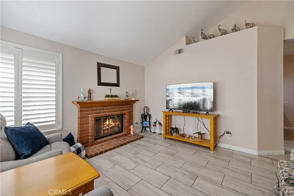 Additional image 75 of 406 Country Club Dr, Simi Valley, CA 93065