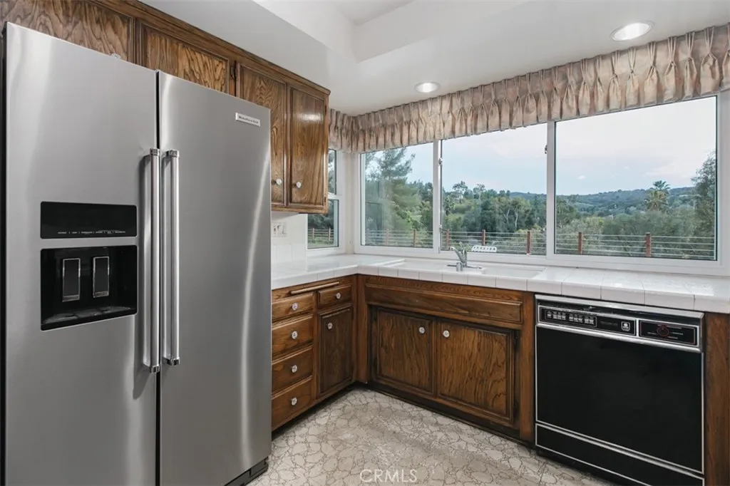 Additional image 47 of 19291 Berclair Lane, Tarzana, CA 91356