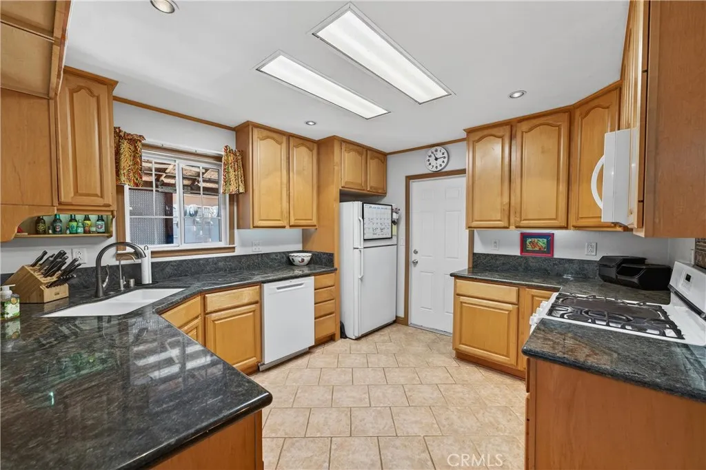 Additional image 70 of 8812 Sapphire Avenue, Westminster, CA 92683
