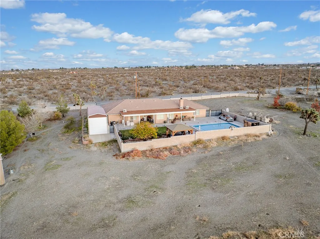 12326 Silver Rock Rd, Pinon Hills, CA 92372