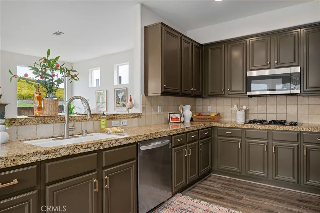 Additional image 4 of 9 Chamiso Dr, Los Alamos, CA 93440