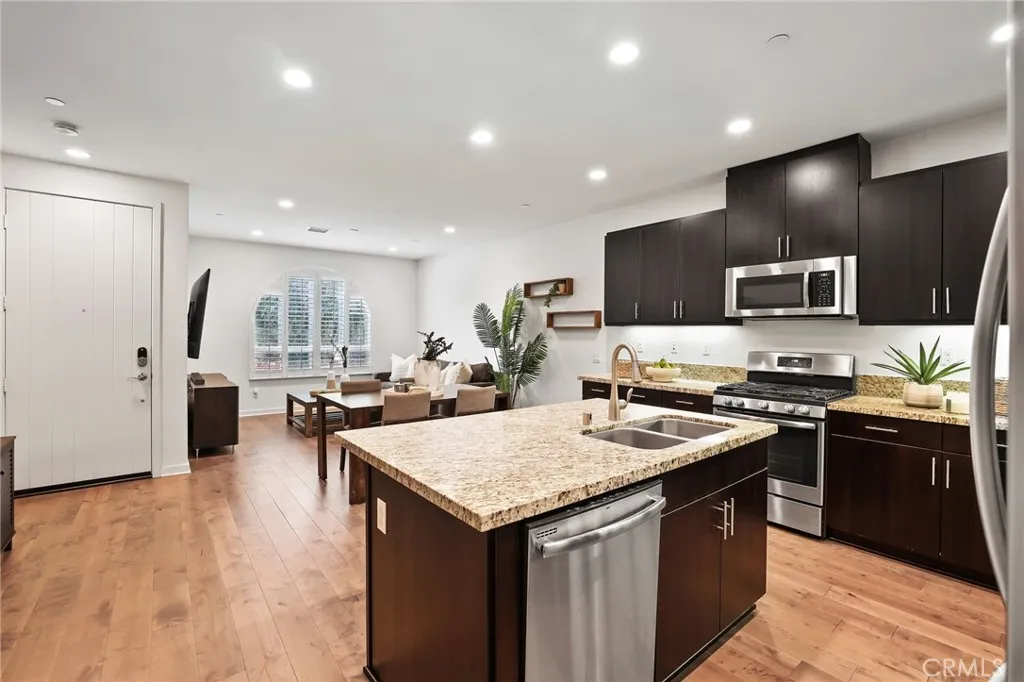 Additional image 51 of 53 Savannah, Lake Forest, CA 92630