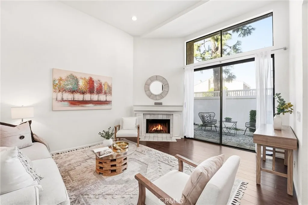 Additional image 5 of 380 W Wilson St Unit B103, Costa Mesa, CA 92627