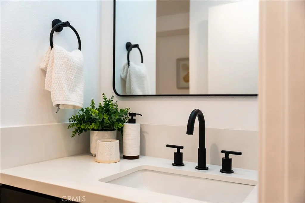 Additional image 67 of 1189 Crenshaw Boulevard, Los Angeles, CA 90019