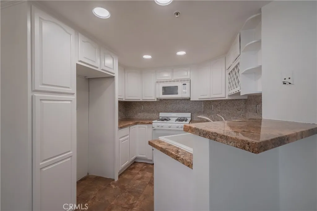 Additional image 37 of 2572 Avenida Del Vista #M102, Corona, CA 92882