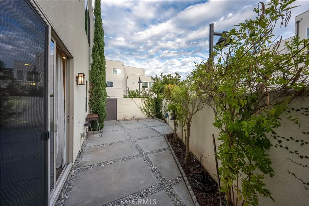 Additional image 58 of 177 Frame, Irvine, CA 92618