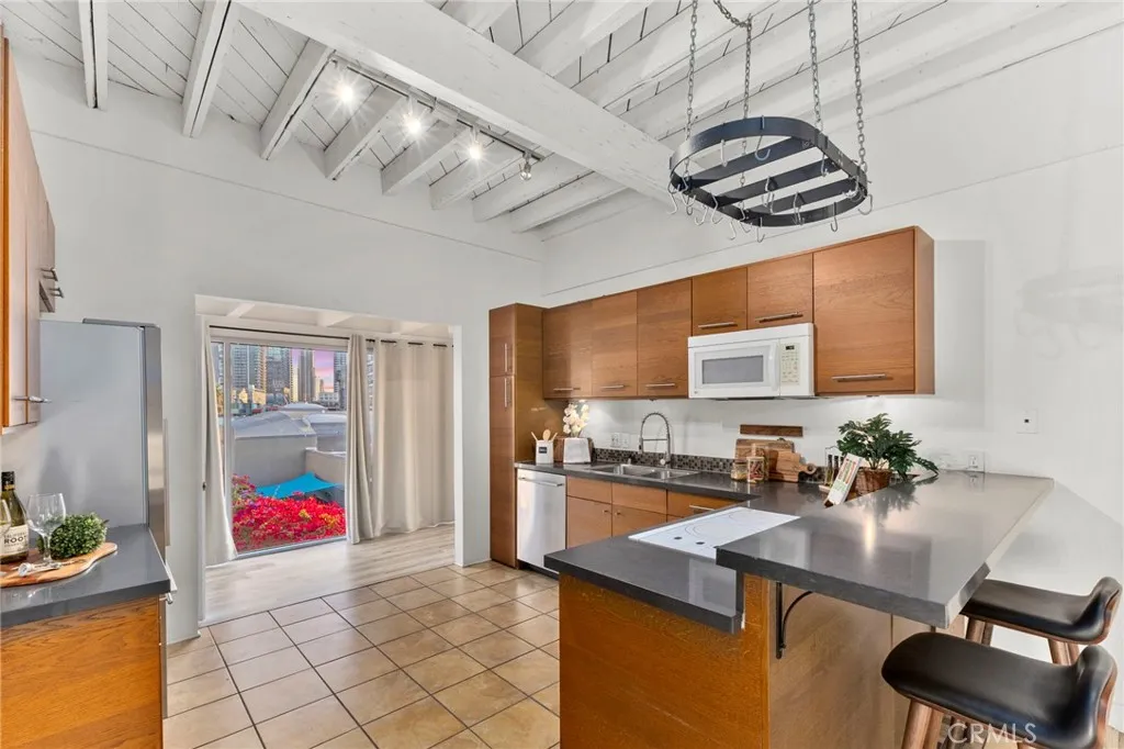 Additional image 46 of 941 W Hawthorn St Unit 9, San Diego, CA 92101