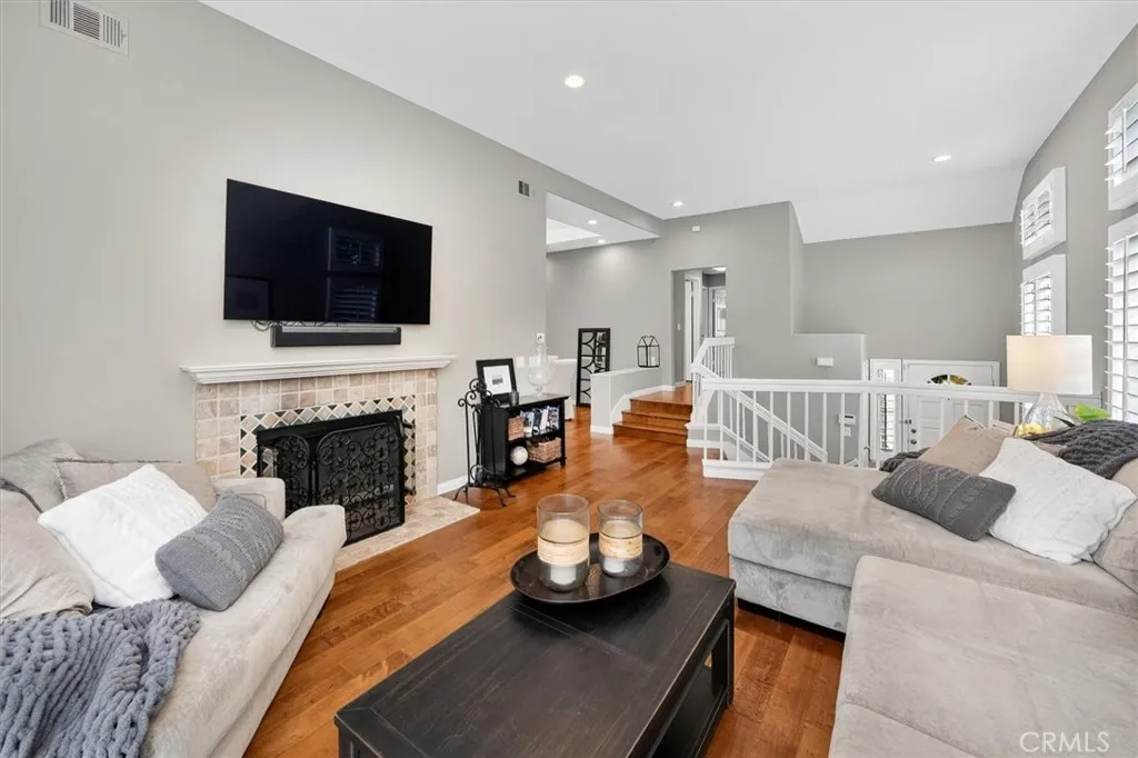 Additional image 7 of 24402 Hampton Drive Unit B, Valencia, CA 91355