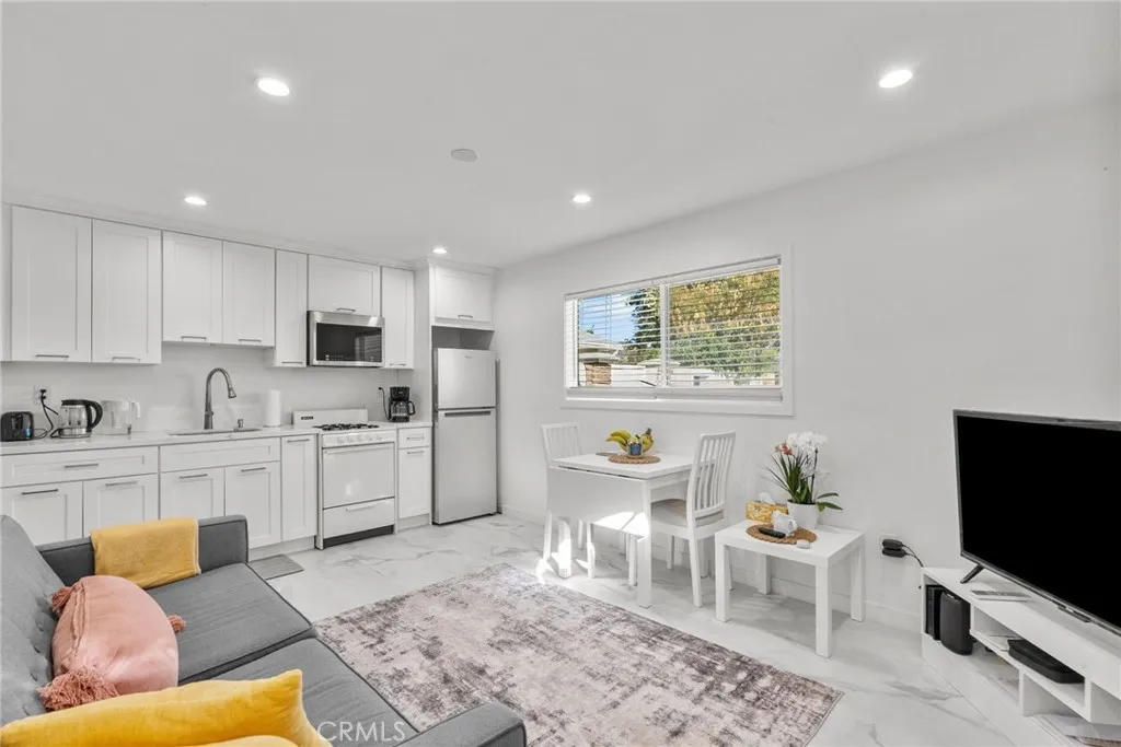 Additional image 121 of 7839 Lena, West Hills, CA 91304